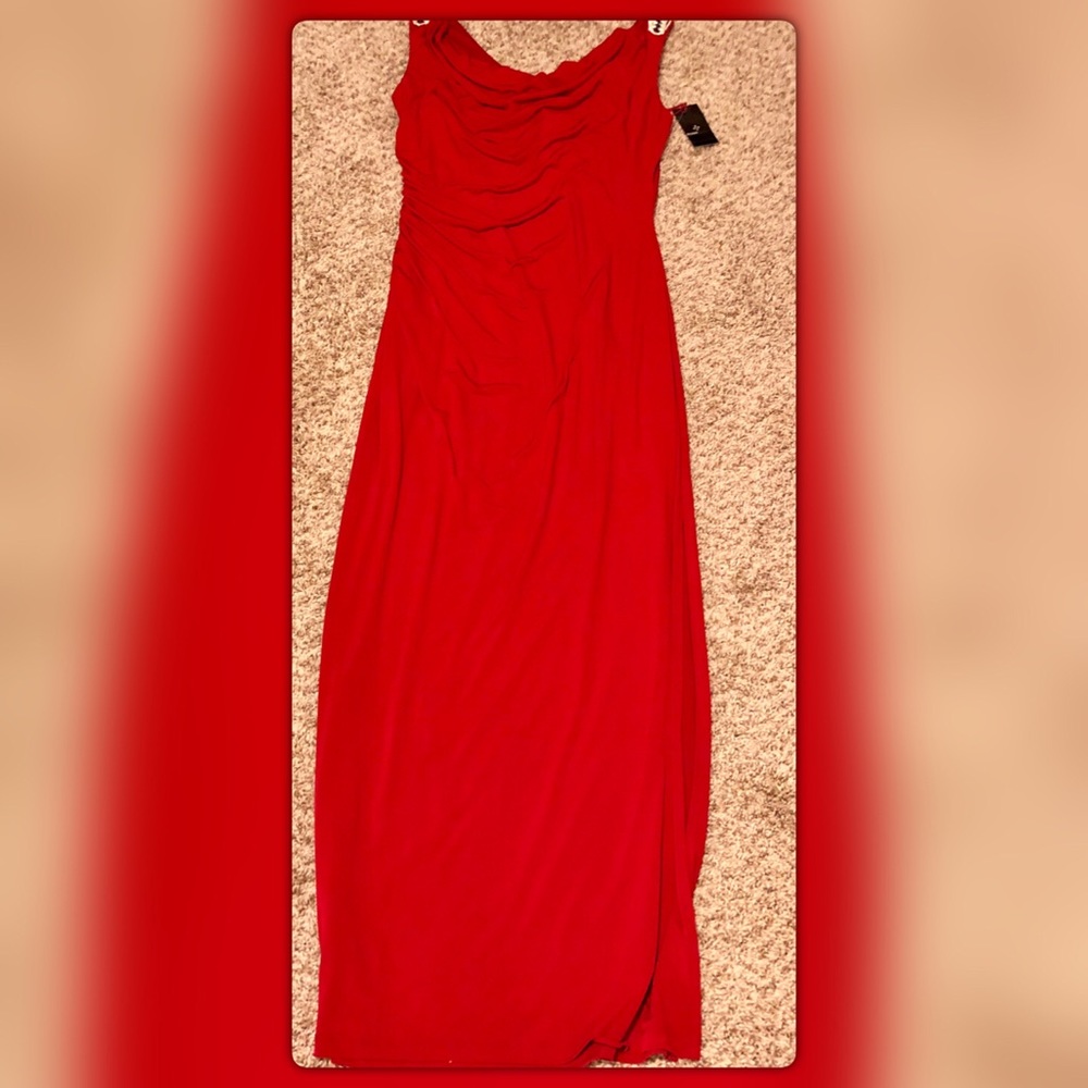 NWT Ronni Nicole red floor length gown stretchy